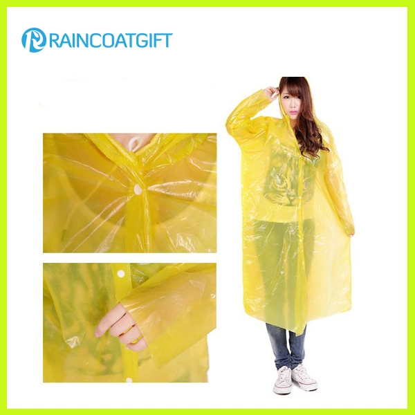 Women&prime; S Yellow PE Disposable Raincoat Rpe-150