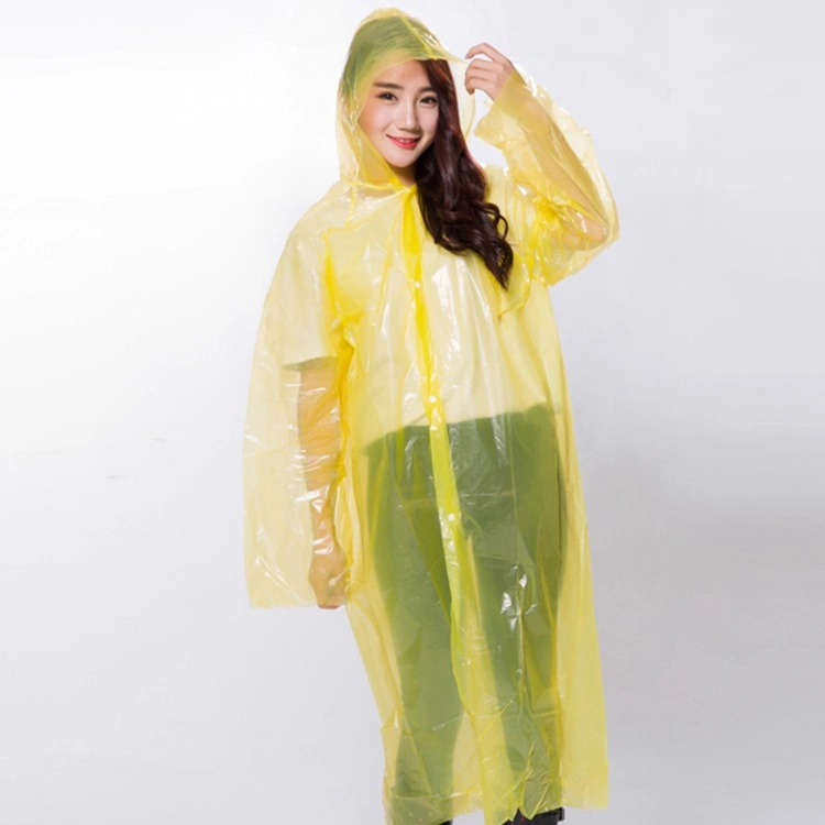 Women&prime; S Yellow PE Disposable Raincoat Rpe-150