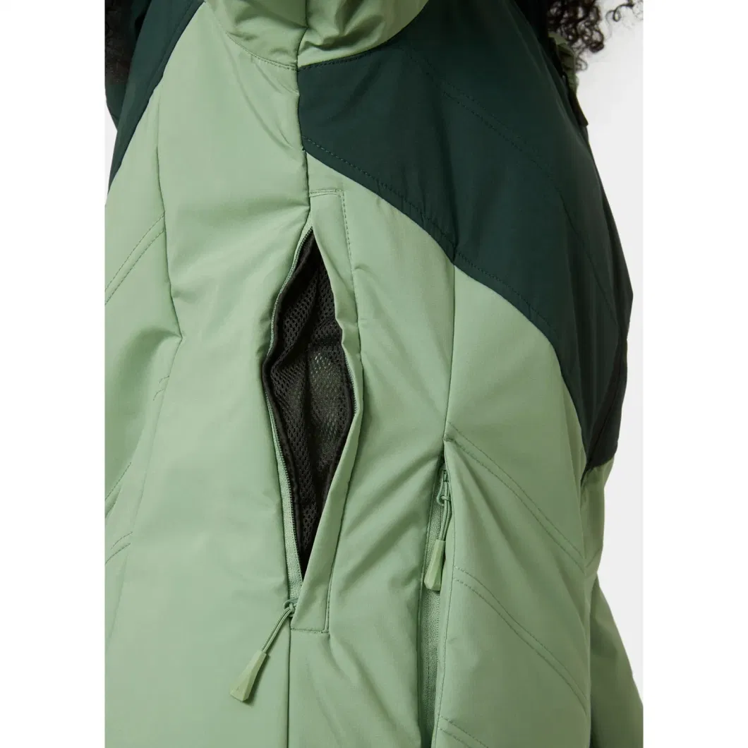 Fashionable Snowboarding Jacket for Women with Insulated and Waterproof Features