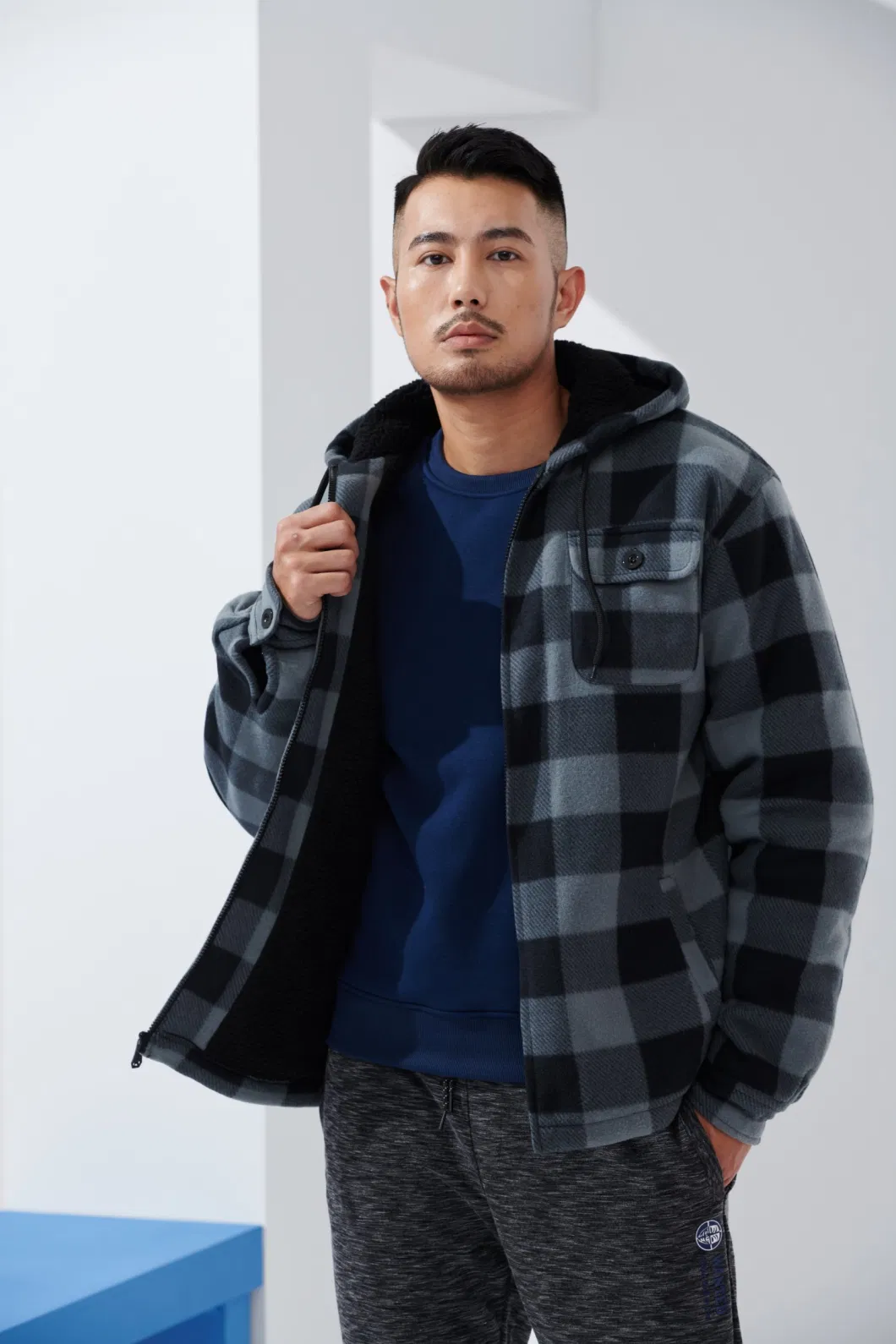 Customized Wholesale Winter Autumn Men Outdoor Warm Hot Styles Plaid OEM ODM Windproof Hooded Fur Sherpa Lined Clothing Wear Jacket