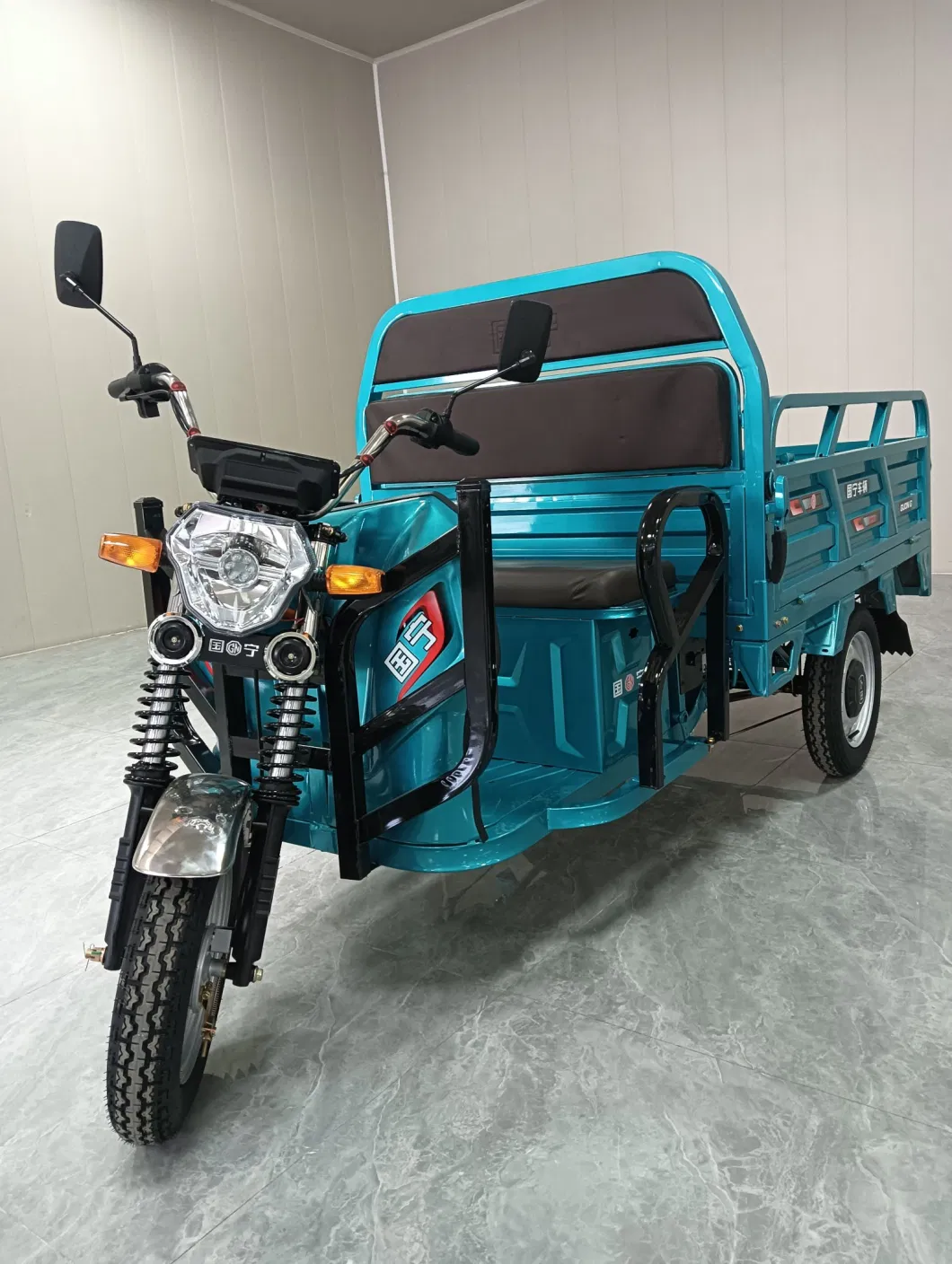 Three Wheel Electric Cargo Tricycle Strip Electric Recumbent Tricycle for Underground