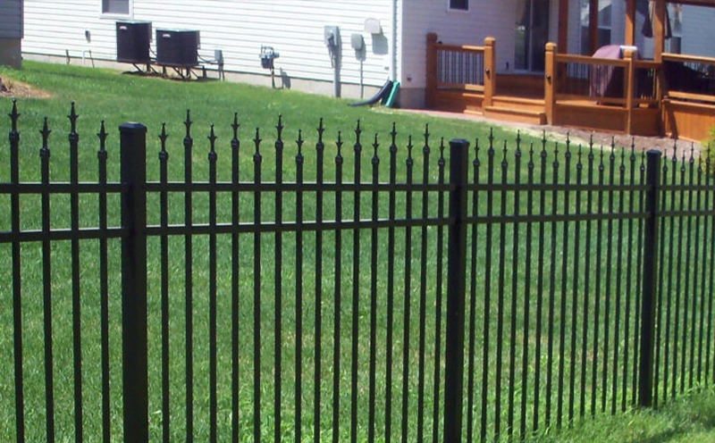 Wholesale 6ftx8FT Garden Black Metal Fences Anti Rust Galvanized Steel Fence Prices