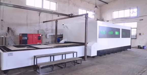 160W Solar Panel Powered CCTV Camera Trailer with High Mast