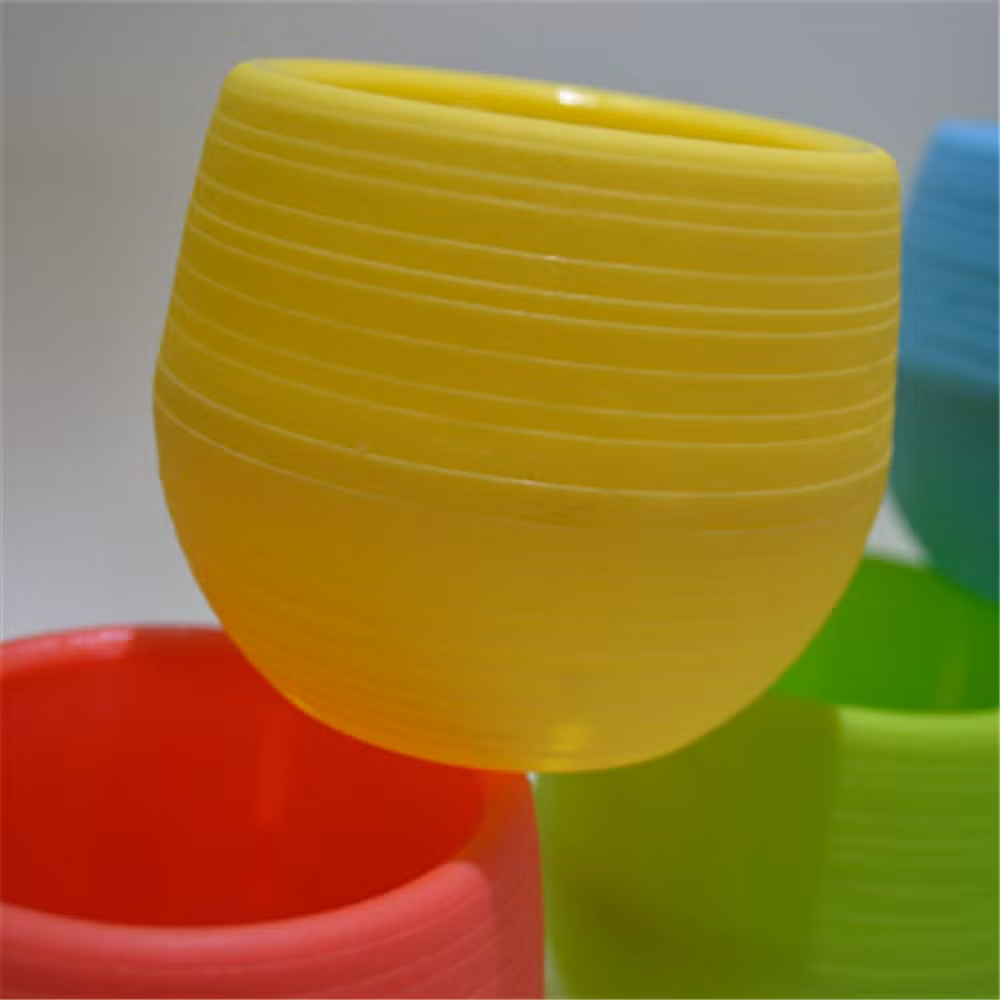 Colorful Round Plastic Mini Flower Pots Planters for Succulents Decoration Desktop Wyz18003