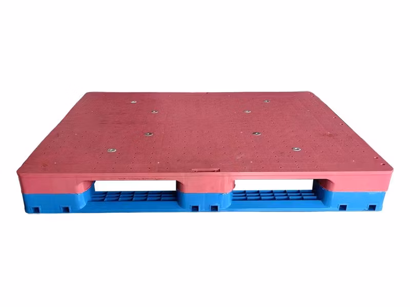 1200*1000 Red Blue Color Block Mesh Surface HDPE Material Stackable Export Euro Type Standard Size Supplier Single Faced Plastic Pallet for Shipping