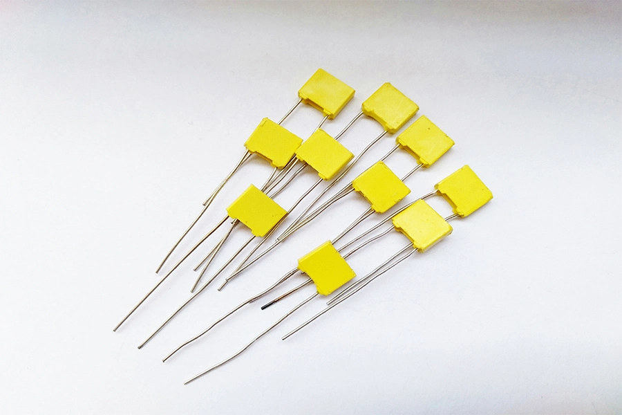 Correction Capacitor 1.2NF 122j63V P5mm (Block capacitance)