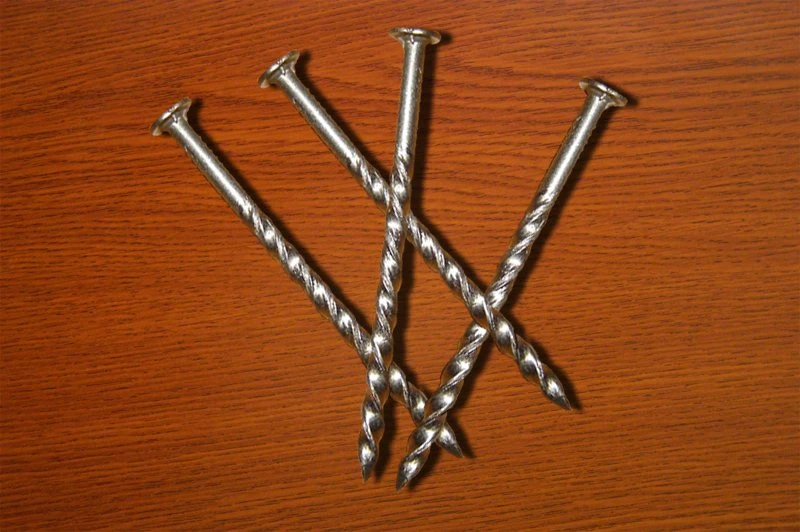 Factory Galvanized and Polished 2.5 Common Nails Bwg 11