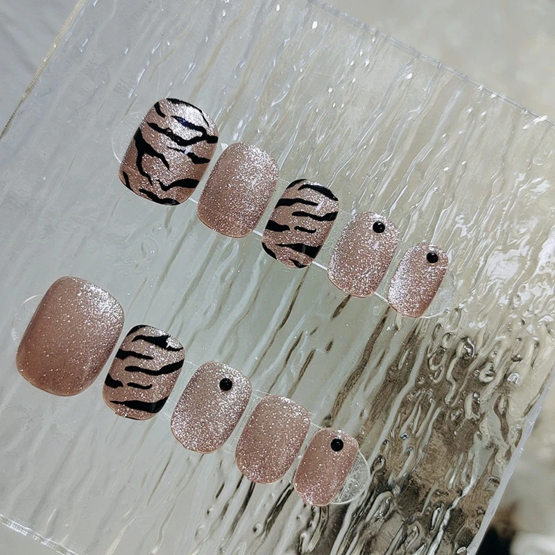 Tiger Stripe Handmade Phototherapy Short Medium and Long Artificial Art Finished Fake Nails