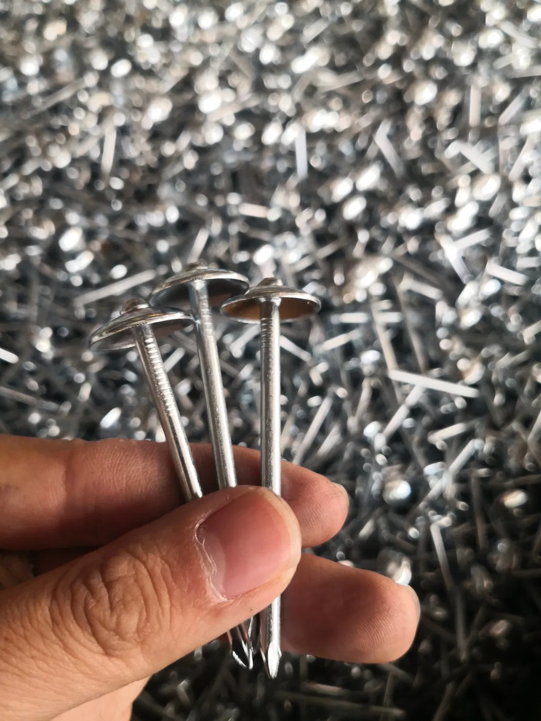 Galvanized Assembled Roofing Wair Nail with Umbrella Head for Building