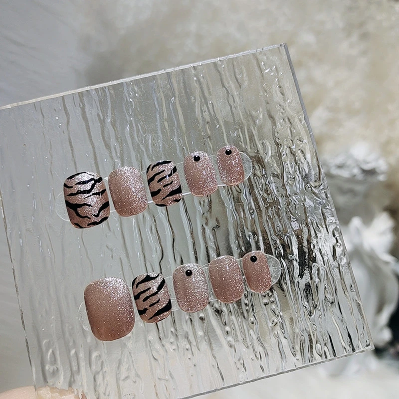 Tiger Stripe Handmade Phototherapy Short Medium and Long Artificial Art Finished Fake Nails