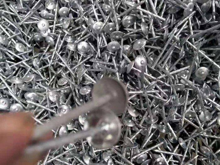 Factory Manufactured Cheap Price 3.125kg/Box X 8boxes/CTN 10bwgx2 1/2&quot; 12bwgx2&quot; Galvanized Roofing Nails with Smooth Shank Umbrella Head for Africa Market