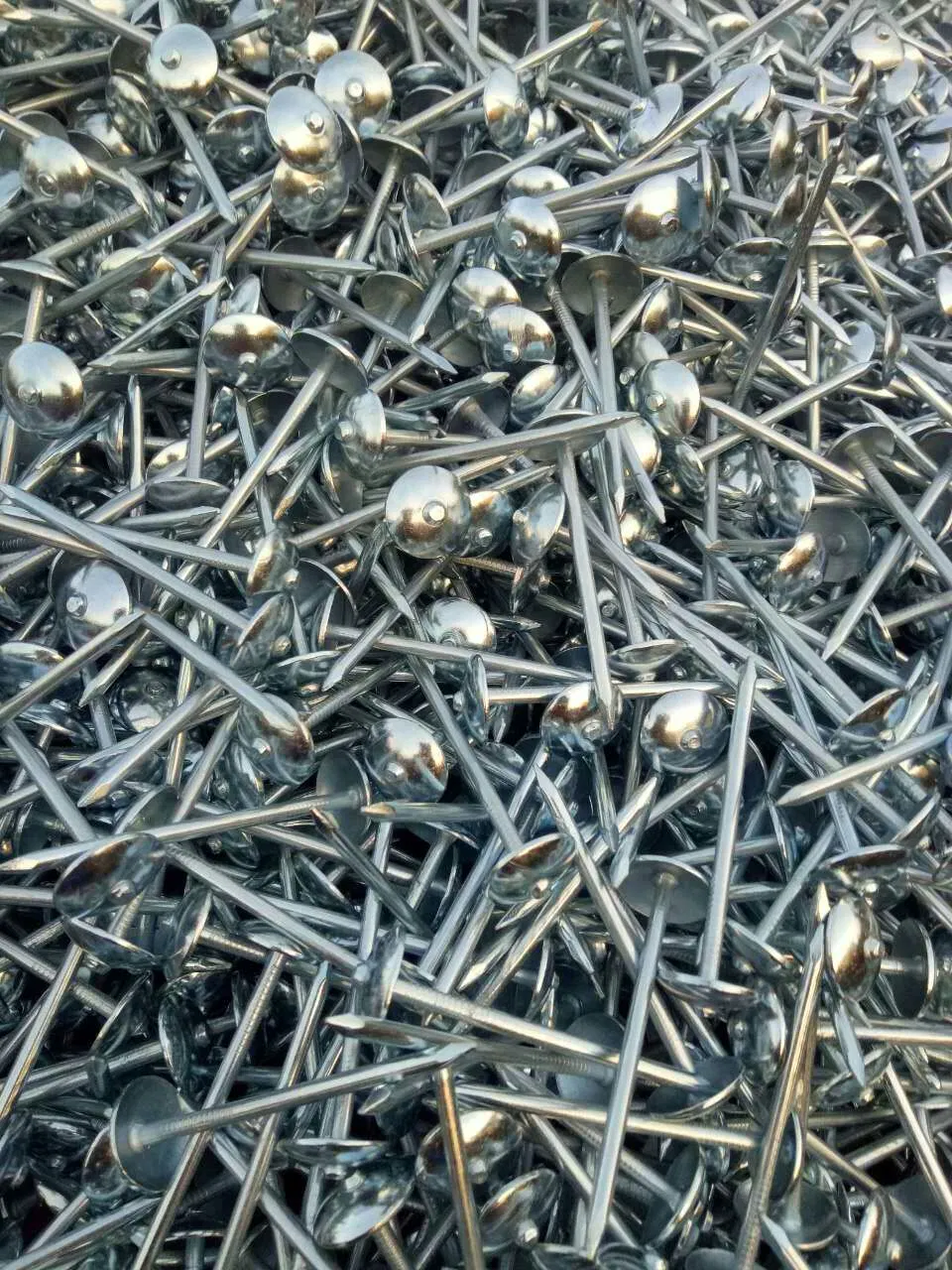 Factory Manufacturer Carbon Iron Roofing Nails