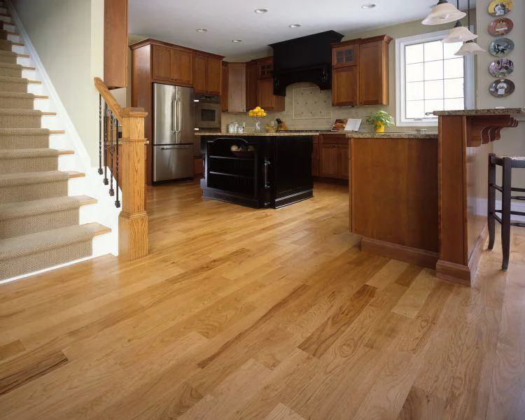 China Supplier 12mm High Gloss Heavy Duty Wood Vinyl AC5 Laminate Flooring