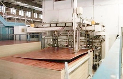 Anti-Slip Wholesale Factory Direct Vinyl Plastic Spc Click Flooring PVC Flooring