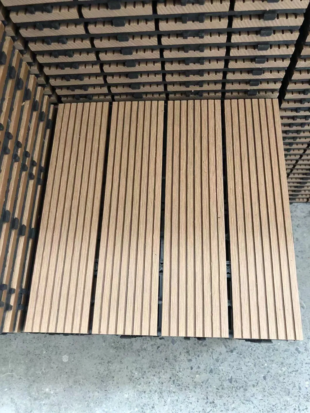 Interlocking Outdoor Decking Tiles 300*300mm DIY WPC Tiles