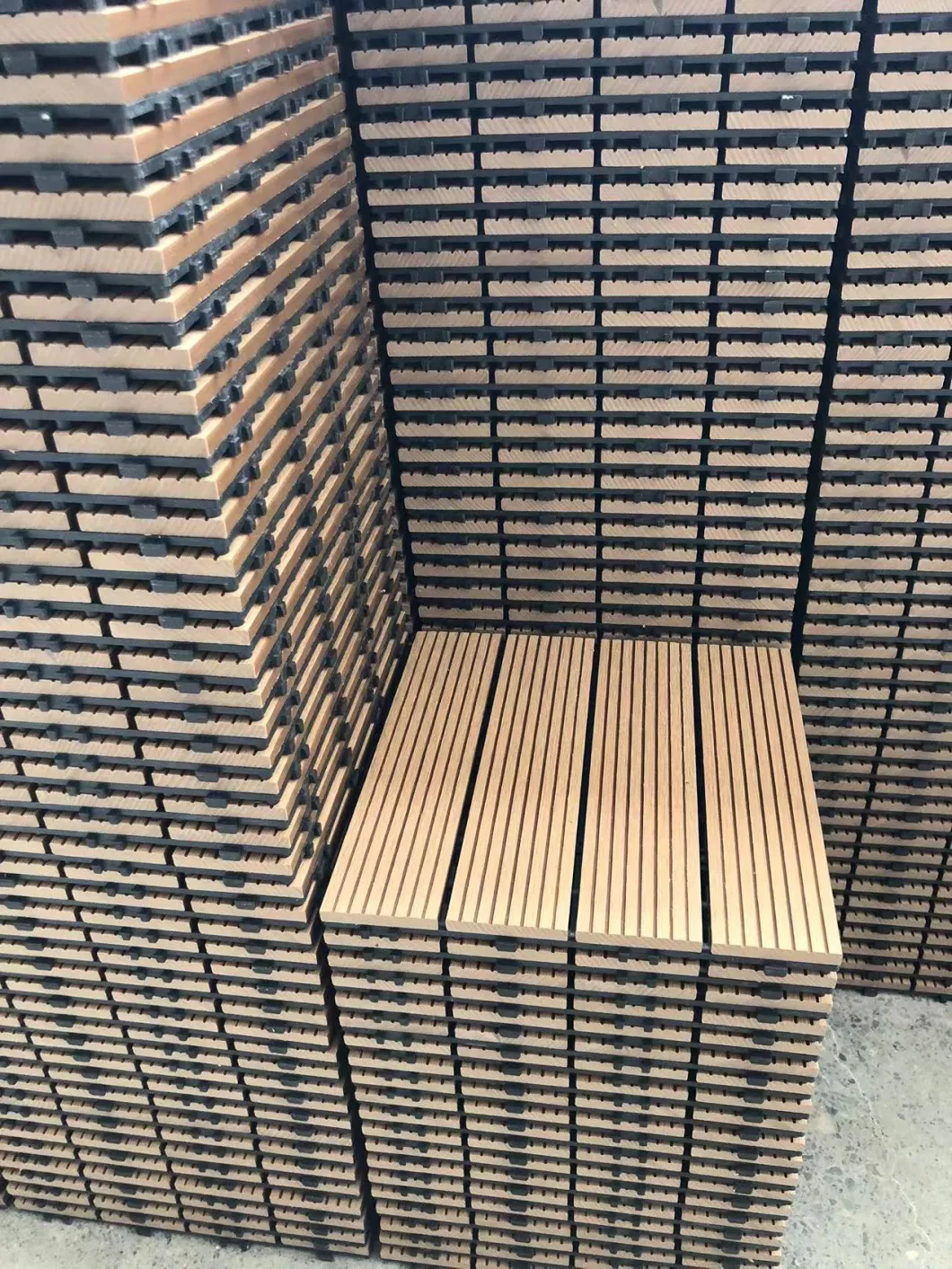 Interlocking Outdoor Decking Tiles 300*300mm DIY WPC Tiles