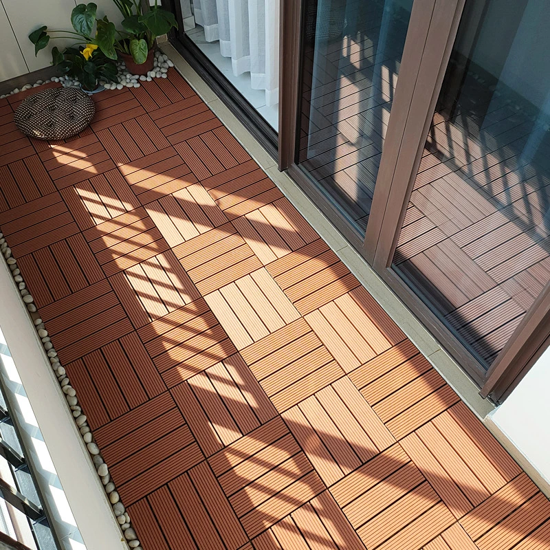 New Design WPC Interlocking Tiles Outdoor Balcony Floor Tile 300 * 300mm Decking DIY Tiles for Outdoor