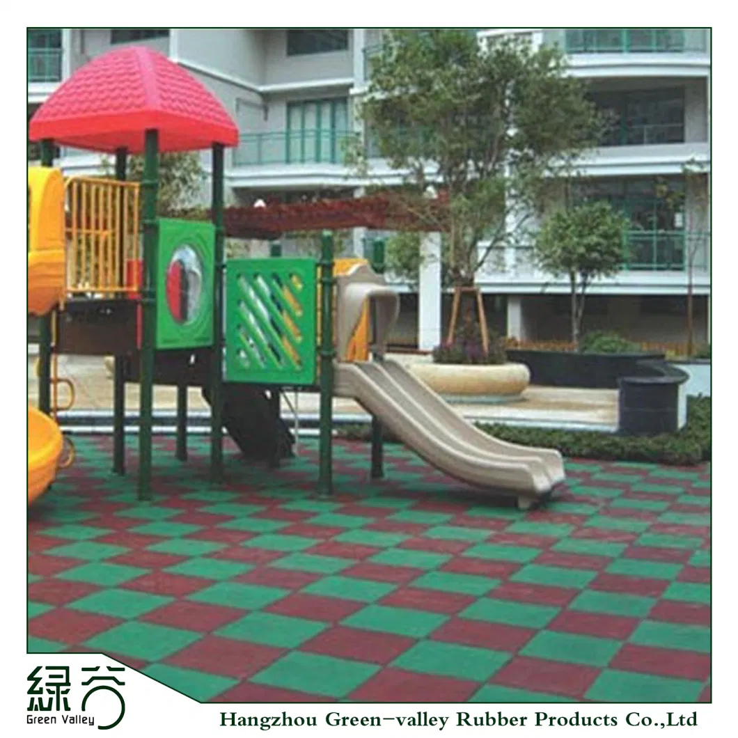 China Factory of Anti- Slip Outdoor Playground Rubber Flooring Drainage Bathroom Rubber Mat