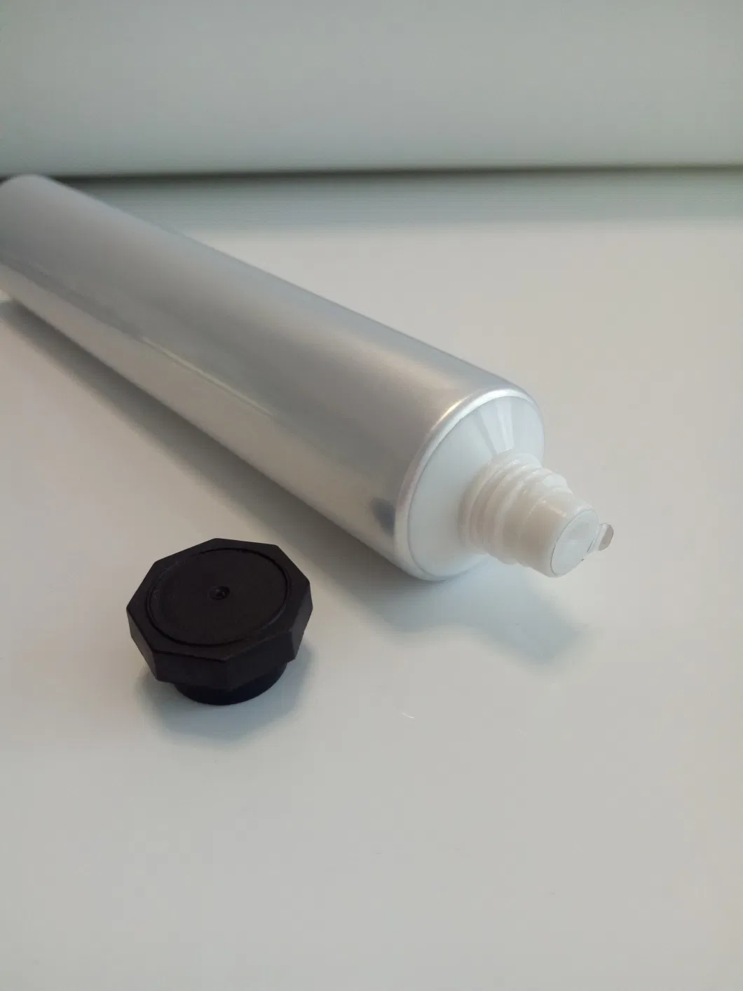 Octagonal Cap Aluminum/Laminated Toothpaste Tube