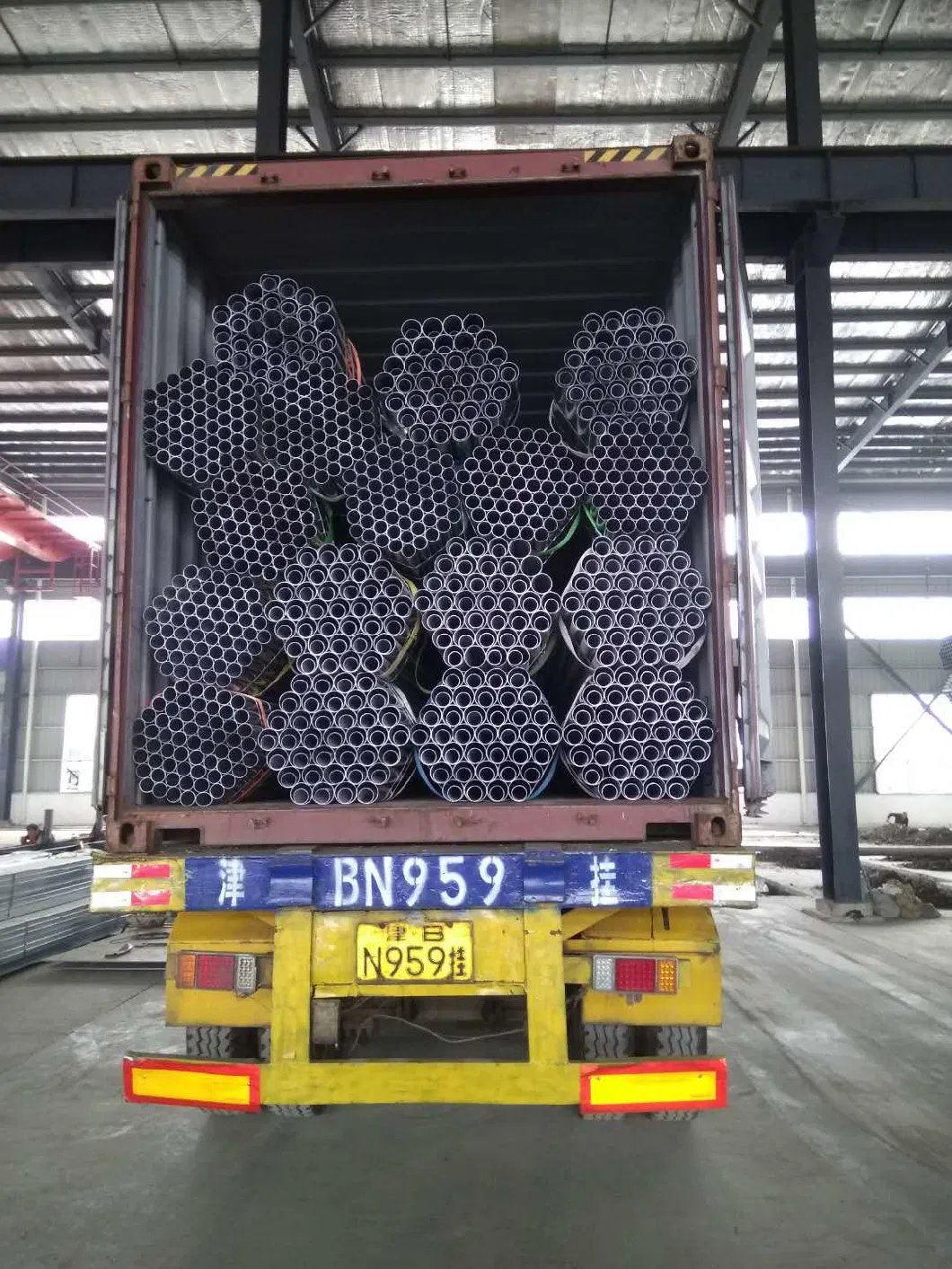 High Quality Galvanized Zinc/Aluminum Structure Steel Square Tube/ Round Pipe for Building Construction