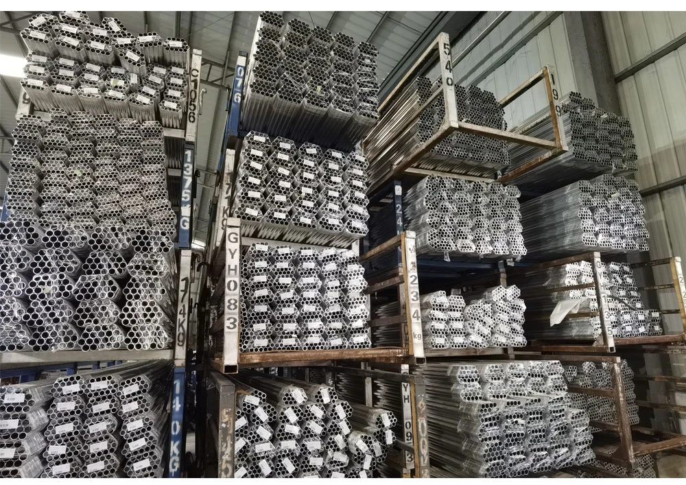 Aluminium Rectangle Tubes / Aluminium Pipe Thin Wall Aluminum Tubing/ Aluminium Hollow Tube Extruded