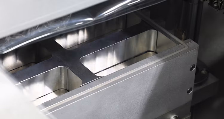 HVR-420A Hualian Full Automatic Thermoforming Vacuum Packaging Machine for Cheese Sausage Meat Seafood