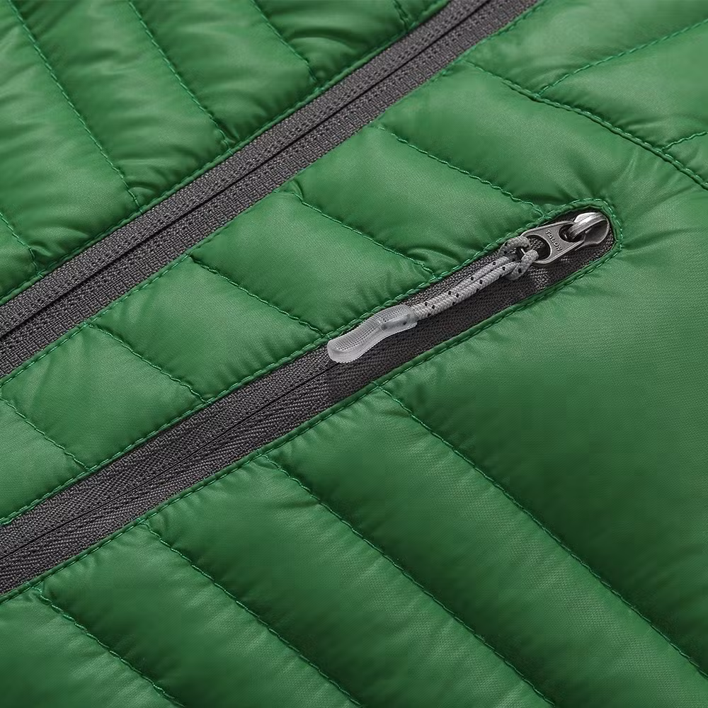 Men&prime;s OEM Light Down Jacket for Winter Green Outerwear Quilted Extra Soft Windbreaker Ultralight Down Filled Jacket