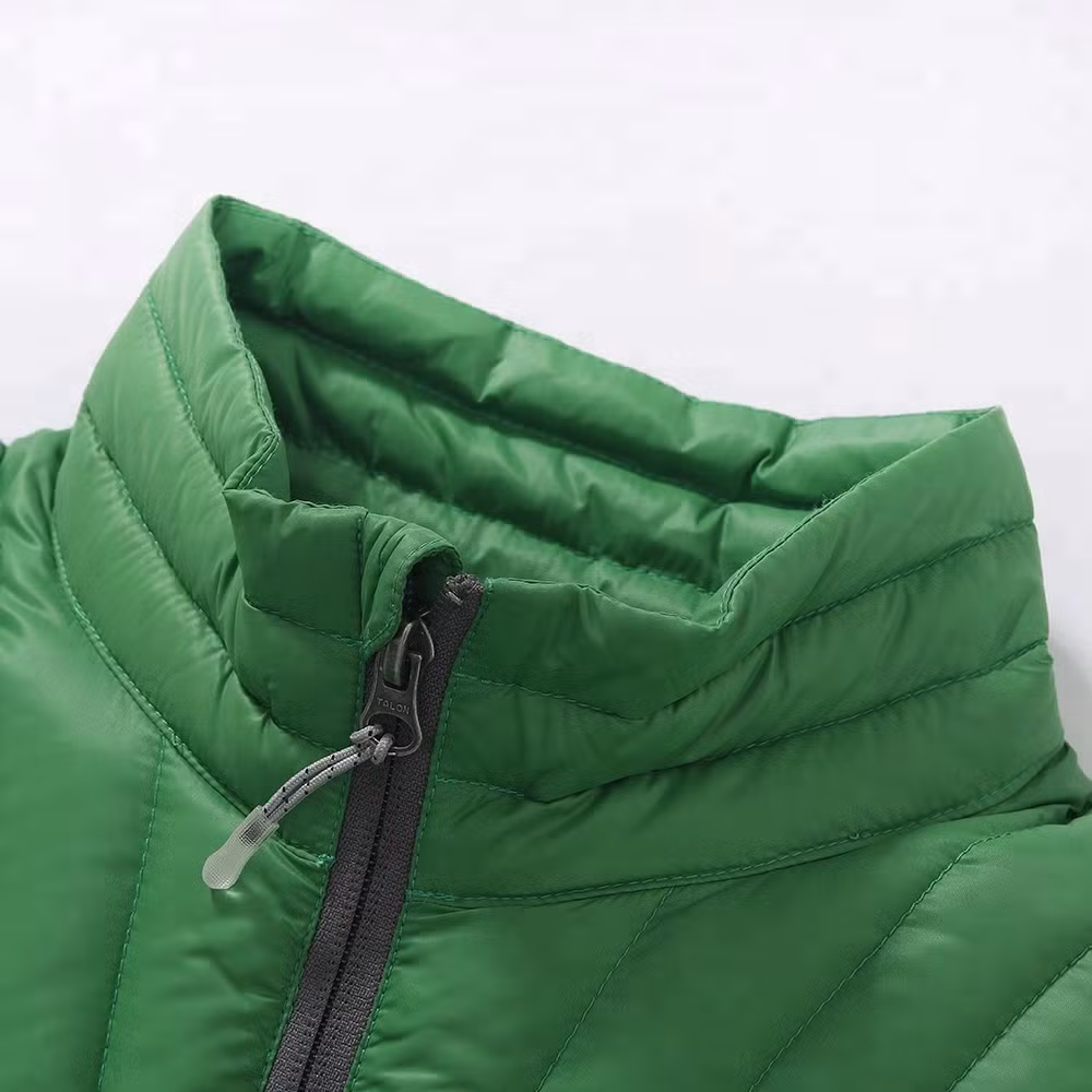 Men&prime;s OEM Light Down Jacket for Winter Green Outerwear Quilted Extra Soft Windbreaker Ultralight Down Filled Jacket