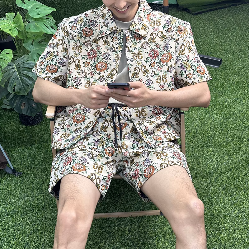 Flower Series Tapestry Fabric Button up Shirts Custom Tapestry Men&prime;s Jacket and Shorts