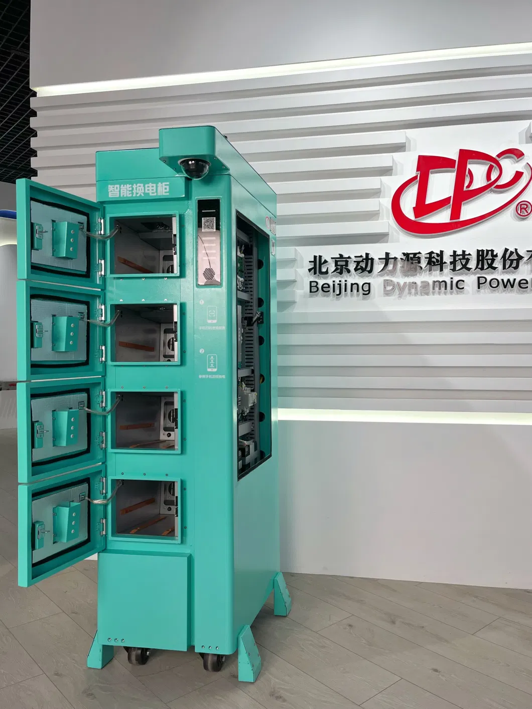 Dpc Bestselling High-Reliability Battery Swapping Cabinet (4 Compartments) Electric Vehicle Charging Station