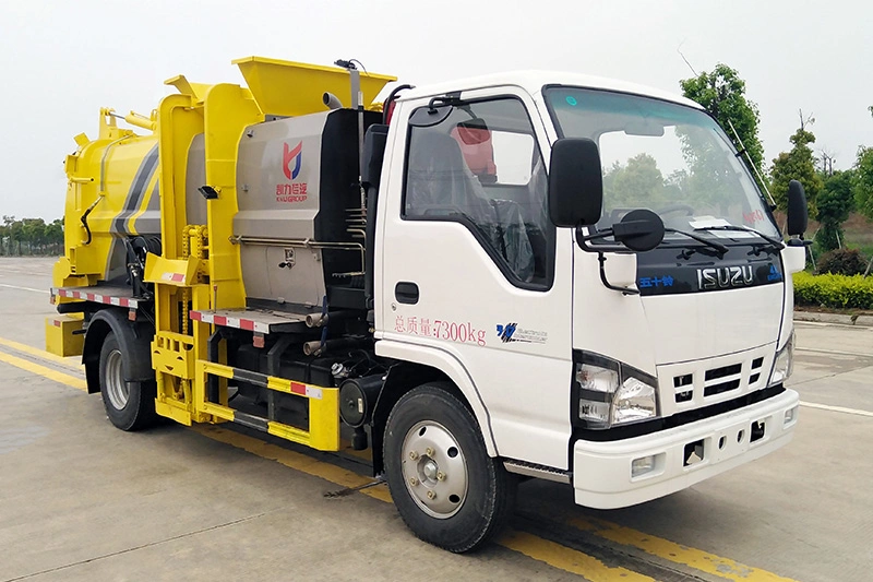 All-Closed Rear Loading Kitchen Garbage/Waste Collection Truck/Vehicle with Bin Tipper and Dumping