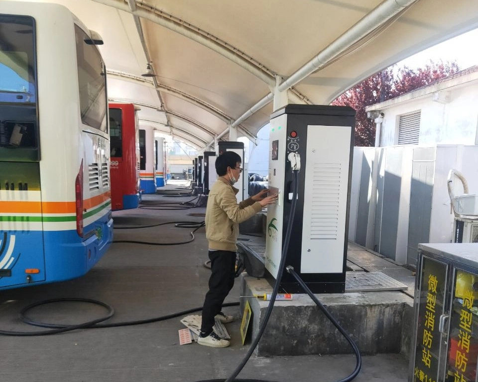 IEC 62196 120kw DC Fast EV Charging Station for Commercial Use (two guns)